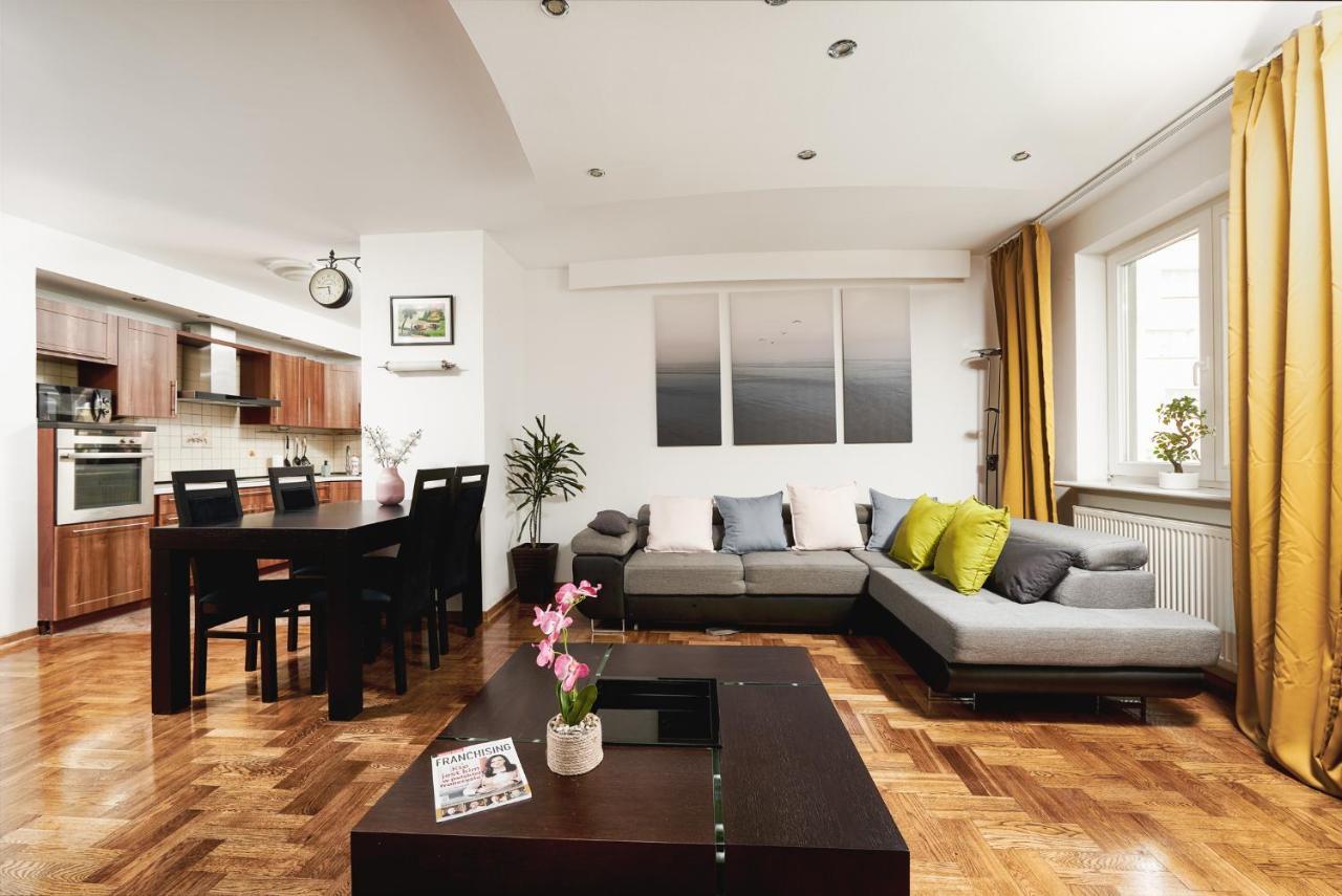 Lumina Spacious Apartment Near The Railway Station Varšava Exteriér fotografie