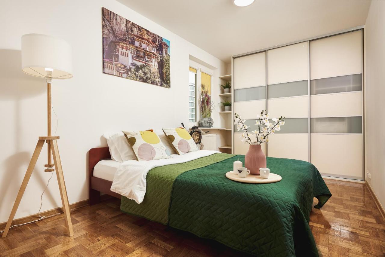 Lumina Spacious Apartment Near The Railway Station Varšava Exteriér fotografie